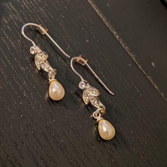 Silver and Pearl Set - Picture 3 of 3